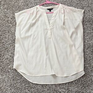 Banana Republic Cream Sleeveless Henley Blouse